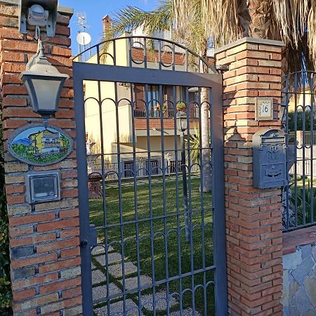 B&B Villa Salome' San Pietro Clarenza Экстерьер фото